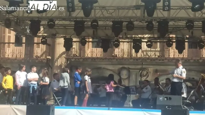 Foto 3 - Los ni&ntilde;os del colegio San Juan Bosco asisten al concierto de la Banda Sinf&oacute;nica de la Polic&iacute;a Nacional