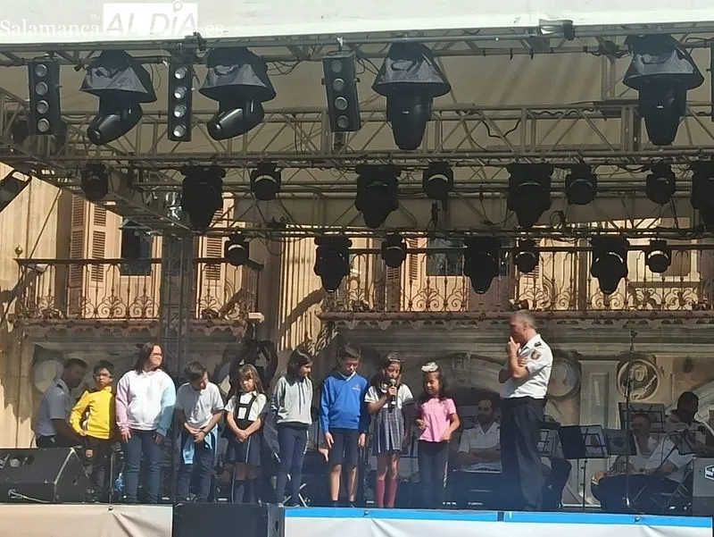 Foto 2 - Los ni&ntilde;os del colegio San Juan Bosco asisten al concierto de la Banda Sinf&oacute;nica de la Polic&iacute;a Nacional