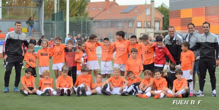 Foto 4 - Los equipos de F&uacute;tbol 7 del Ciudad Rodrigo CF disputan sus primeros amistosos de pretemporada
