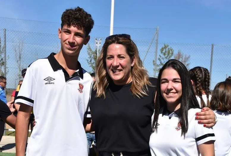 Foto 9 - El nuevo Alev&iacute;n Femenino del Ciudad Rodrigo CF juega su primer partido