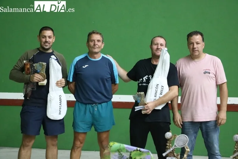 Terceros clasificados del XII Campeonato de Frontenis de Vitigudino / CORRAL