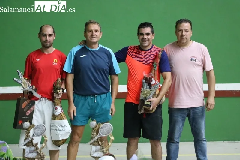 Xipi y Daniel, subcampeones del XII Campeonato de Frontenis de Vitigudino / CORRAL