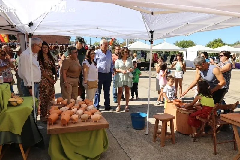 VII Feria Canina, de Artesanía y Agroalimentaria de Villar de Peralonso / CORRAL