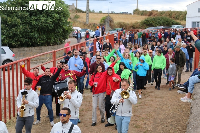 Encierro de Valdeflores en Pereña con tres vibrantes carreras / CORRAL Y SÁNCHEZ