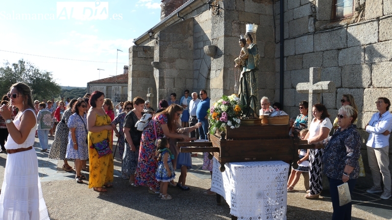 Los actos en honor a la Virgen del Rosario se celebrarán mañana lunes a las 11:30 horas / CORRAL 