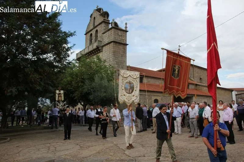 Los vecinos de Bañobárez no faltaron a la tradicional cita con el Cristo de la Salud / MARIBEL SÁNCHEZ