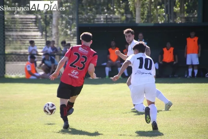 Foto 7 - El Aficionado del Alba de Tormes encaja una manita frente al Sporting Carbajosa (1-5)