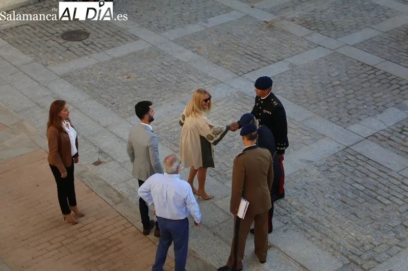 Ejercicios de la Guardia Real en Lumbrales / CORRAL