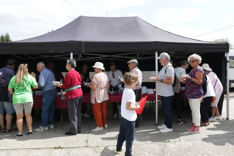 Comida solidaria en Bañobárez a beneficio de 'Los Niños del Maíz' / CORRAL 