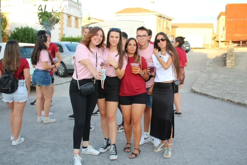 Las peñas daban el pistoletazo de salida a las fiestas de Trabanca / SILVESTRE