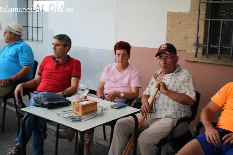Las peñas daban el pistoletazo de salida a las fiestas de Trabanca / SILVESTRE