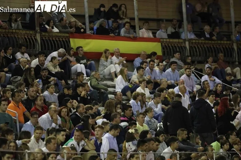 Foto 10 - El salmantino V&iacute;ctor Revesado, campe&oacute;n del concurso de recortes de La Glorieta