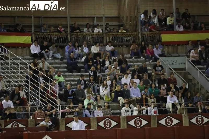 Foto 31 - El salmantino V&iacute;ctor Revesado, campe&oacute;n del concurso de recortes de La Glorieta