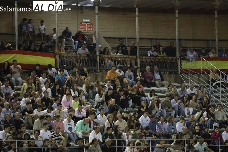 Foto 36 - El salmantino V&iacute;ctor Revesado, campe&oacute;n del concurso de recortes de La Glorieta