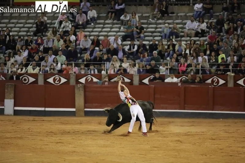 Foto 51 - El salmantino V&iacute;ctor Revesado, campe&oacute;n del concurso de recortes de La Glorieta