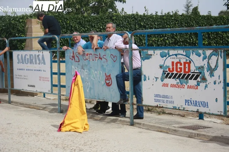 Macotera vivía este sábado el I Toro de Cajón en las fiestas de la virgen de la encina