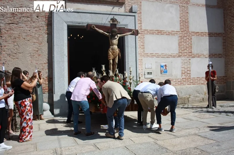 El Santo Cristo de la Agonía recorría este domingo las calles en procesión durante su fiesta anual