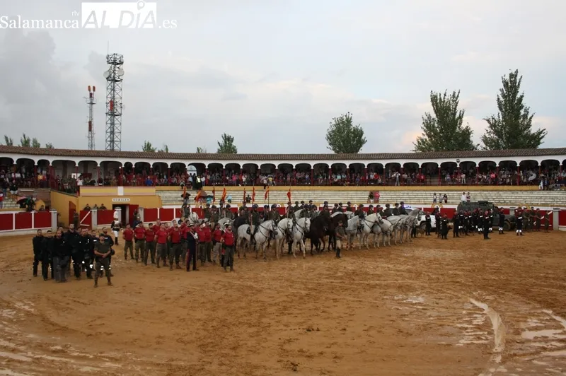La Plaza de toros La Florida acogía una exhibición de la Guardia Real