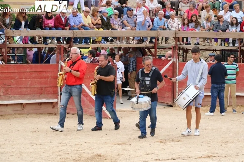 Buena novillada de Valrubio en Mieza con triunfo de Salvador Herrero y Noel García / CORRAL 