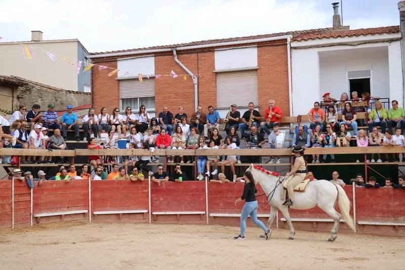 Buena novillada de Valrubio en Mieza con triunfo de Salvador Herrero y Noel García / CORRAL 