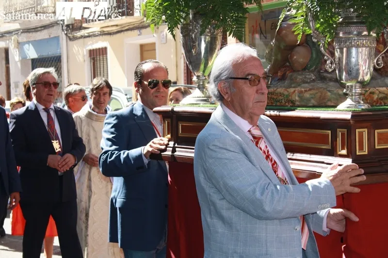 Peñaranda honraba a su patrón, San Miguel Arcángel, acompañándolo en su histórica procesión 