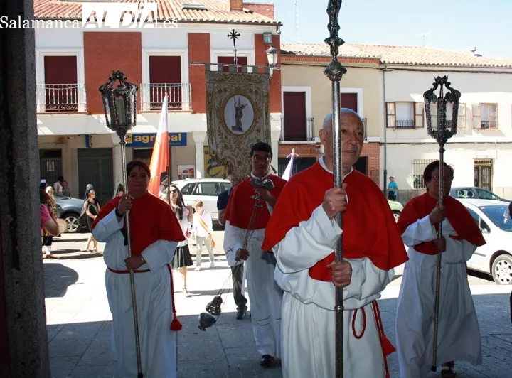 Peñaranda honraba a su patrón, San Miguel Arcángel, acompañándolo en su histórica procesión 