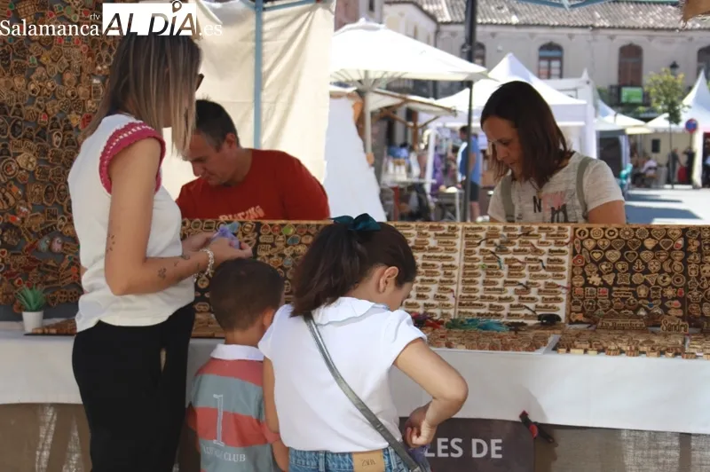 Las plazas de España y Constitución acogen la I Feria Agroalimentaria, Ecológica, Artesana y de proximidad