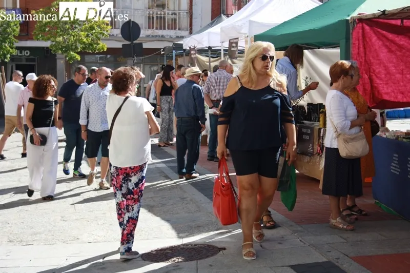 Las plazas de España y Constitución acogen la I Feria Agroalimentaria, Ecológica, Artesana y de proximidad