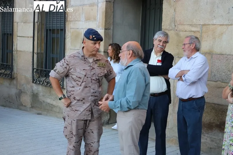 Ejercicios de la Guardia Real en Vitigudino / CORRAL Y SÁNCHEZ 