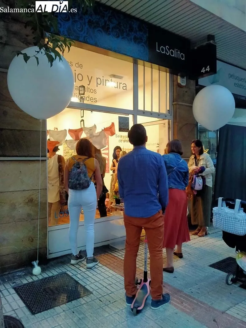 Foto 2 - La artista bejarana Adriana L&oacute;pez expone su trabajo en Gij&oacute;n