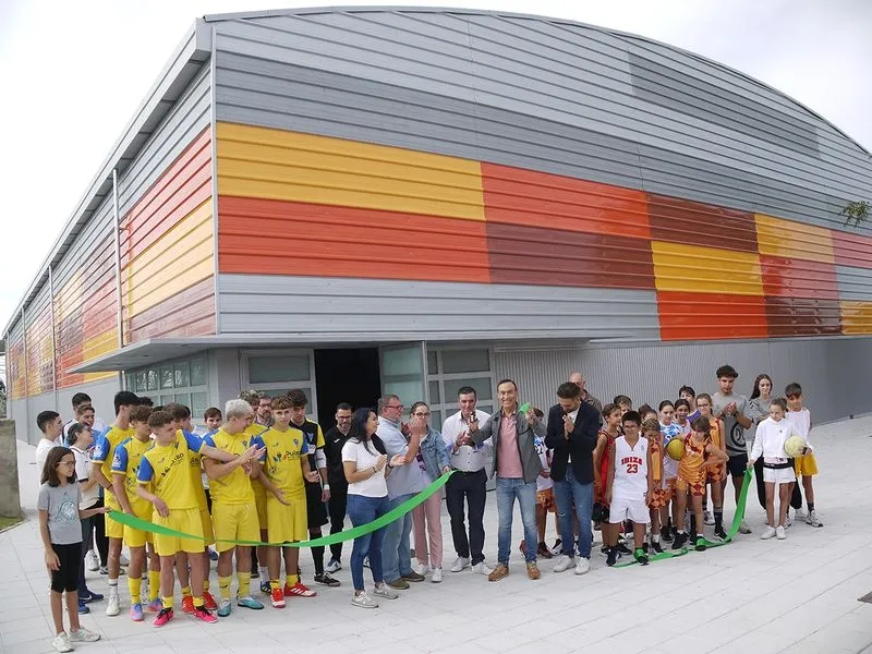 Foto 3 - Inaugurada la nueva pista multideporte de Carbajosa de la Sagrada