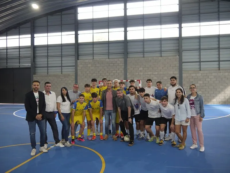 Foto 6 - Inaugurada la nueva pista multideporte de Carbajosa de la Sagrada