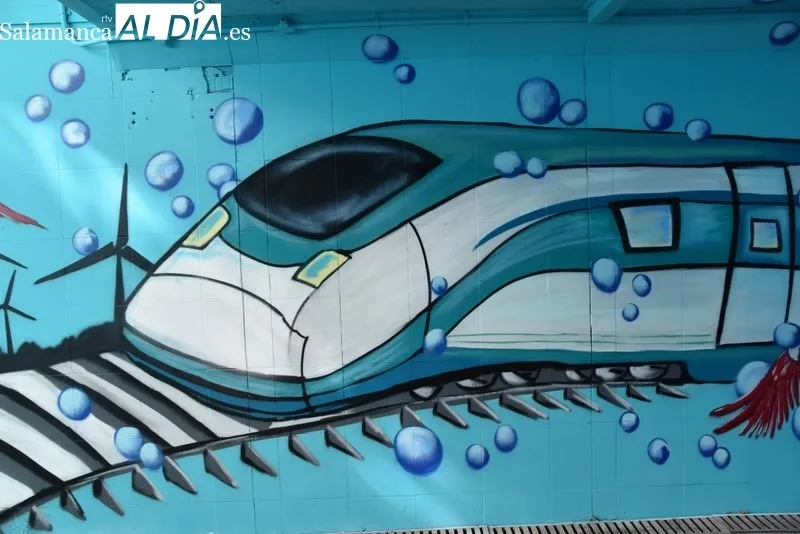 Mural en el apeadero de La Alamedilla, del artista Roberto Becerro | FOTOS: Vanesa Martins 