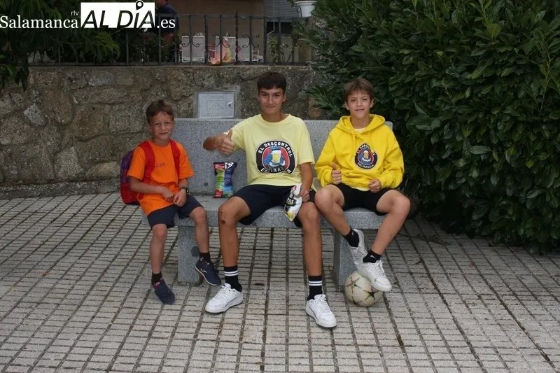 Encinasola continuaba este sábado las fiestas con un partido de pelota y un campeonato de 'cornhole'  / SILVESTRE