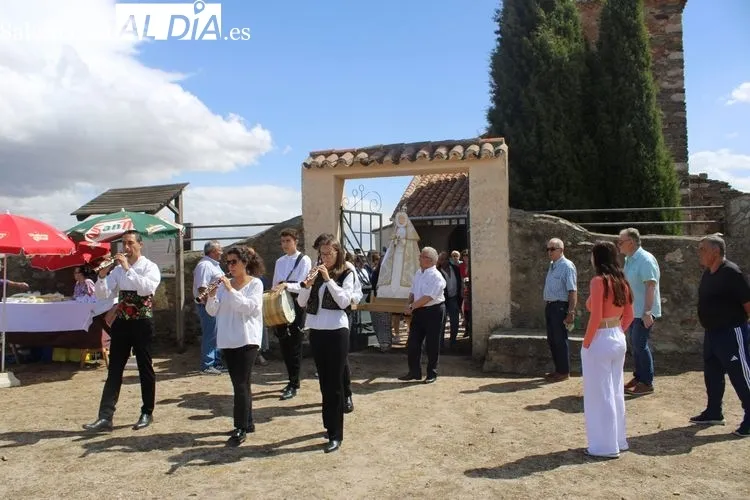 Foto 11 - Los fieles de la Virgen de Otero disfrutan de su gran d&iacute;a&nbsp;