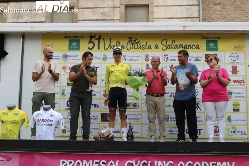 Foto 7 - David Dom&iacute;nguez vence en Aldead&aacute;vila en la primera etapa de la Vuelta Ciclista Salamanca