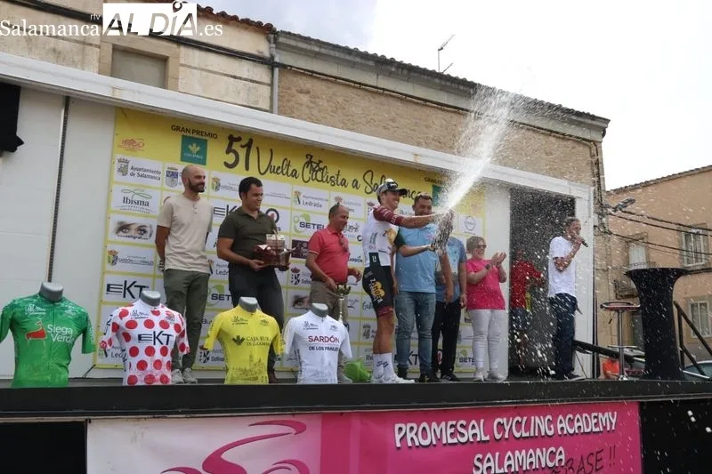 Foto 9 - David Dom&iacute;nguez vence en Aldead&aacute;vila en la primera etapa de la Vuelta Ciclista Salamanca