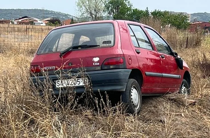 Foto 4 - Roban un coche de madrugada en Ciudad Rodrigo mientras aparece quemado otro