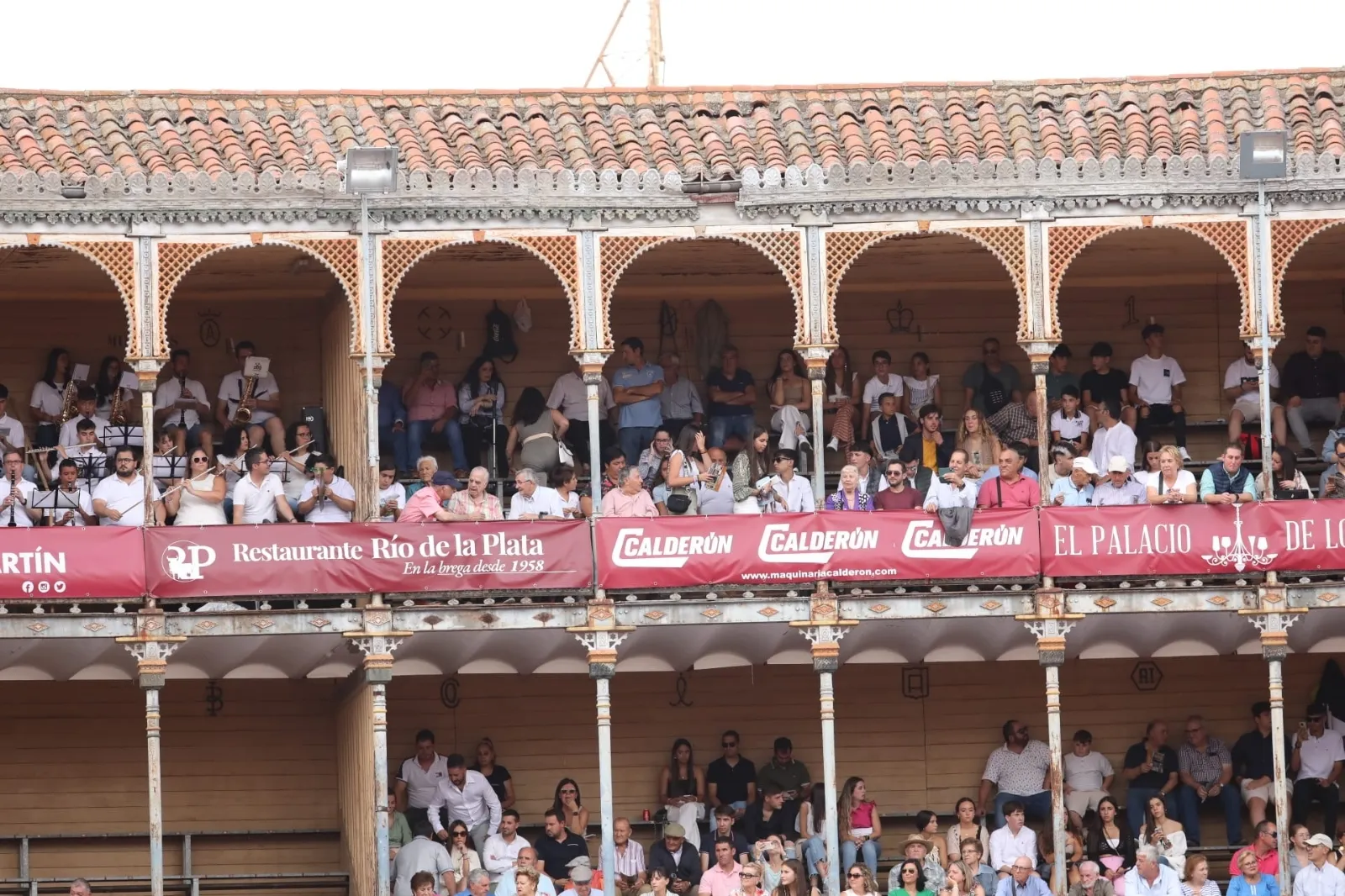 Foto 35 - Sergio Gal&aacute;n abre por primera vez en esta Feria la Puerta Grande de La Glorieta