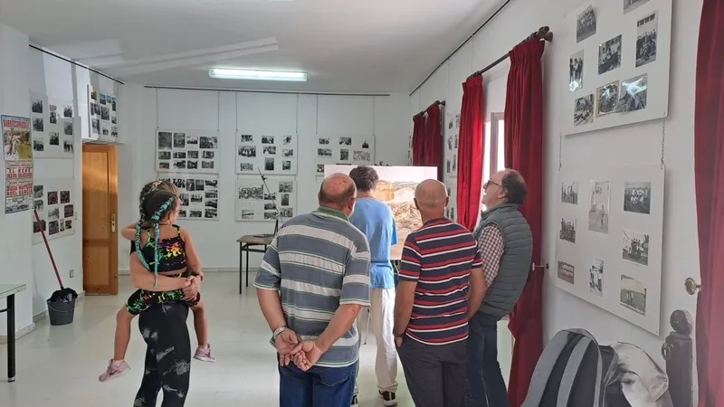 Entrega de premios del I Certamen de Pintura Al Aire Libre ‘Momentos rurales: paisajes y paisanaje’ celebrado este viernes en Barruecopardo