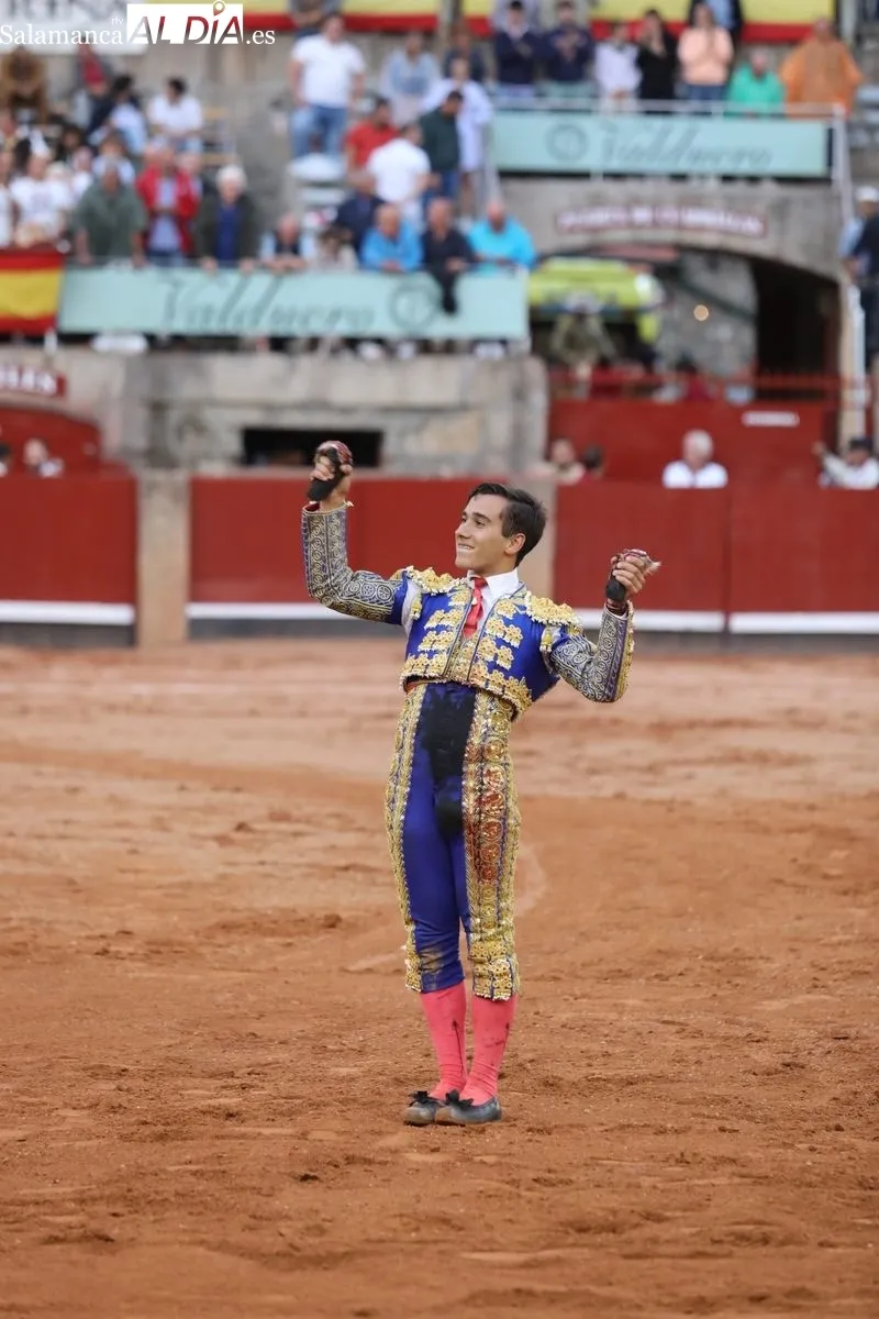 Foto 8 - Arrollador Ismael Mart&iacute;n en su debut en La Glorieta