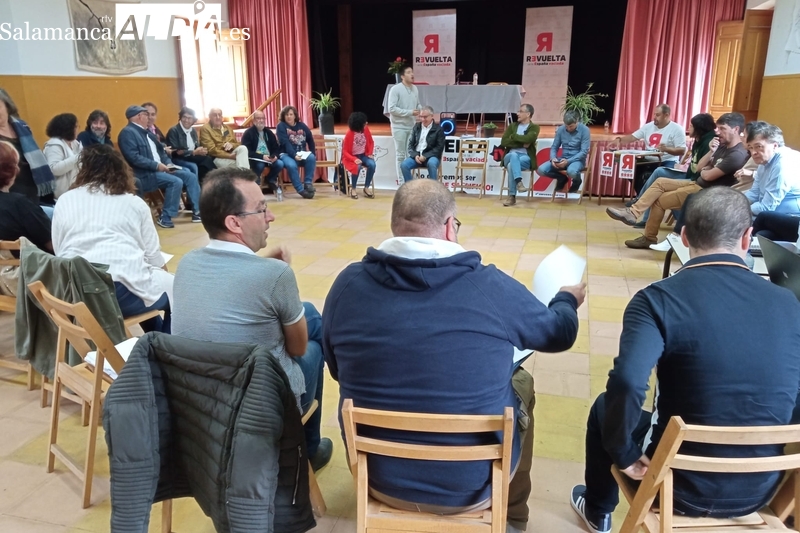 Representantes de distintas plataformas en la V Asamblea General de la Revuelta España vaciada celebrada en Sotillo del Rincón (Soria)