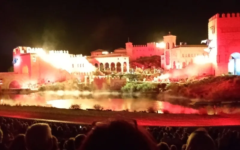 Foto 6 - En grupo de vecinos de Cip&eacute;rez realiza una excursi&oacute;n a Toledo para asistir al &lsquo;Puy du Fou&rsquo; 