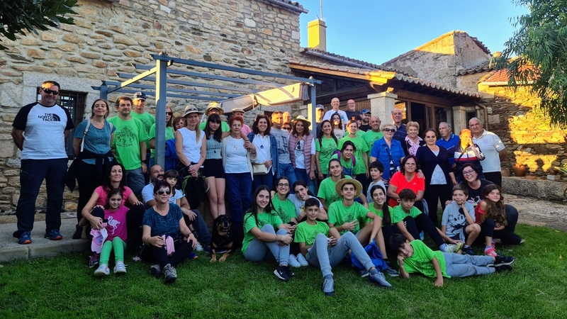 La Asociación Cultural de Vecinos de Majuges visita Villavieja y Pedro Álvaro en compañía de ‘El Charro del Yeltes’