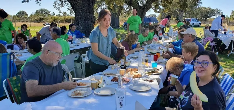Encuentro anual de la Asociación de Vecinos de Majuges en Villavieja y Pedro Álvaro