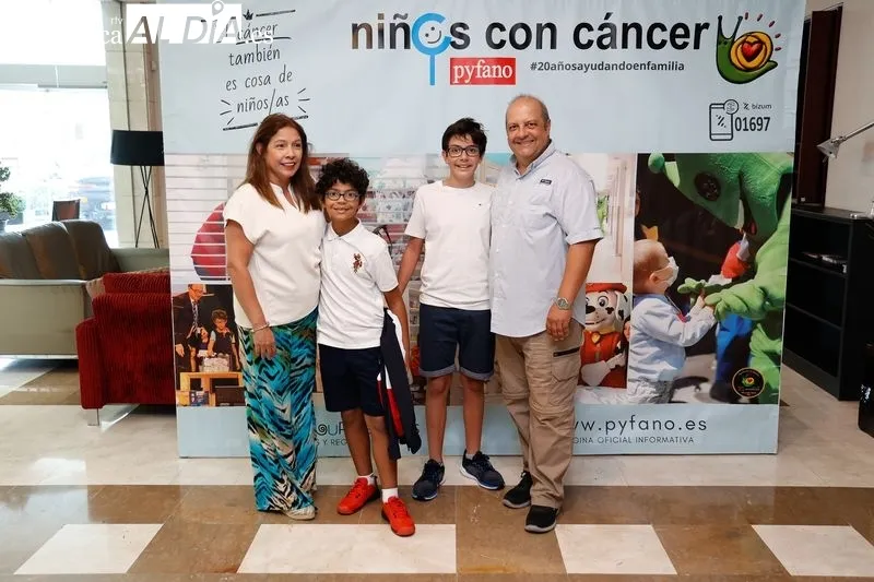 V Comida Solidaria contra el cáncer infantil de Pyfano. Fotos: David Sañudo