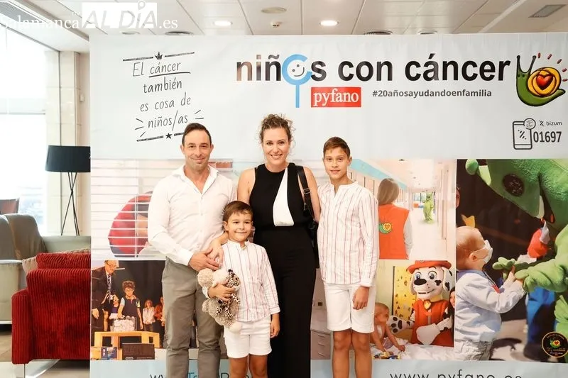V Comida Solidaria contra el cáncer infantil de Pyfano. Fotos: David Sañudo