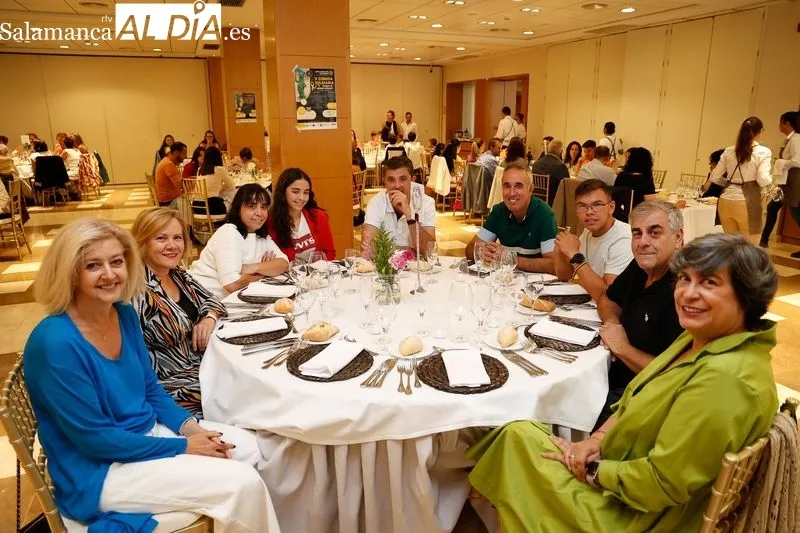 V Comida Solidaria contra el cáncer infantil de Pyfano. Fotos: David Sañudo
