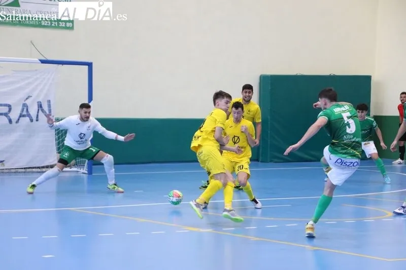 Foto 10 - El Stellae FS acaba con la imbatibilidad del Piensos Dur&aacute;n Albense (2-7)