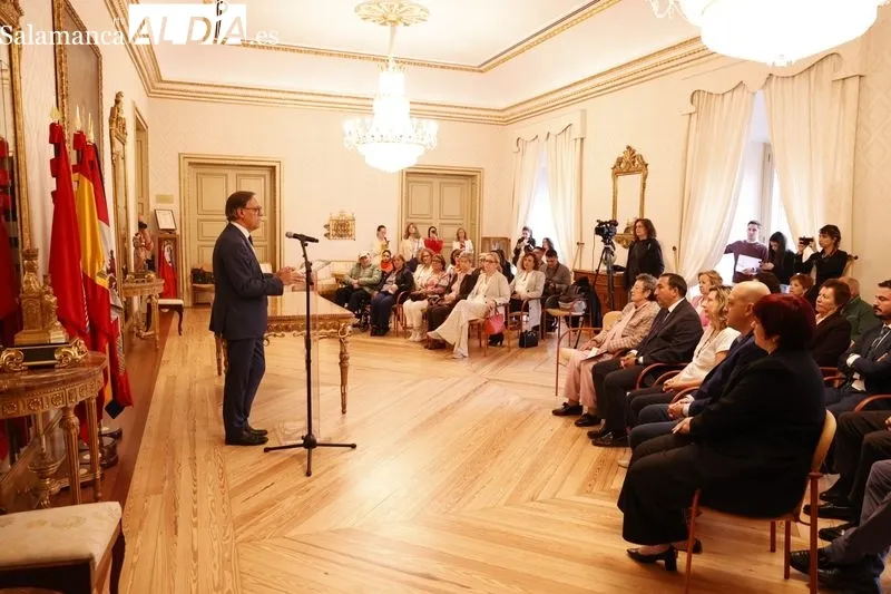 Acto en el Ayuntamiento de Salamanca con motivo del Día Mundial de Enfermos de Alzheimer. Foto de David Sañudo